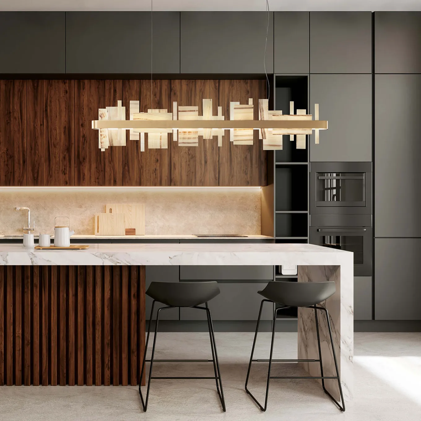 Lampadario Honice in Onice e metallo finitura oro