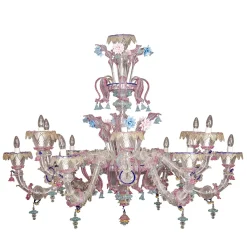 Lampadario rosa in stile Rezzonico