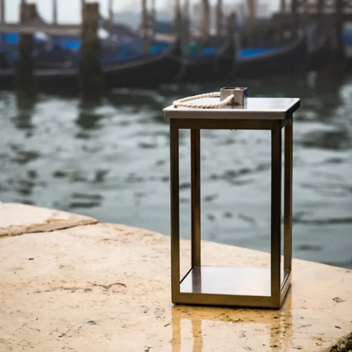 Lanterna a cubo di Stefano Tabarin