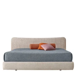 Letto Alba in Bouclé Ostrica con Dettagli in Noce Havana