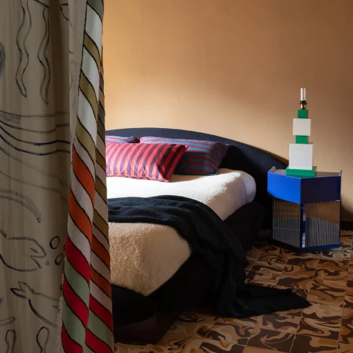 Letto Romeo Blue di Maria Vittoria Paggini