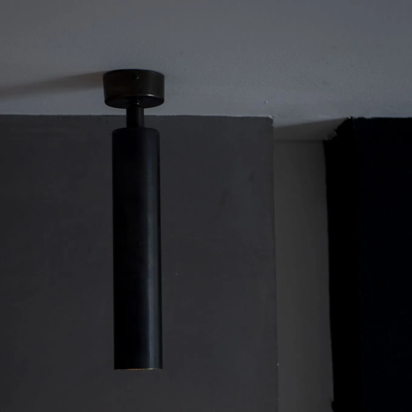 Mini lampada da soffitto Kyle Pl in ottone nero