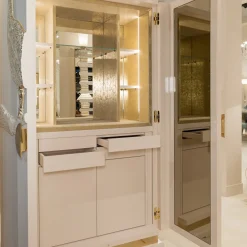 Mobile da cocktail bianco assoluto