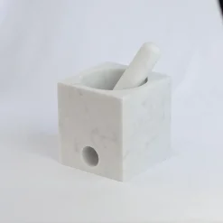 Mortaio e Pestello Rounded Cube in Marmo Bianco