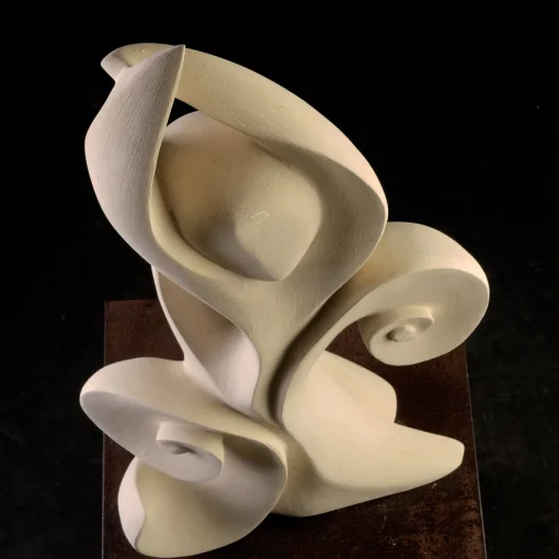 Oltre le Maree scultura in pietra leccese