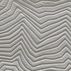 Panca in pelle bianca di Castello Lagravinese Studio