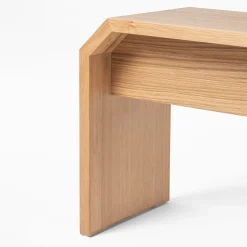 Panchina in legno laminato rivestito in rovere di Enrico Tonucci