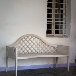 Panchina Lavaredo Settee Textural White and Tulips Decors