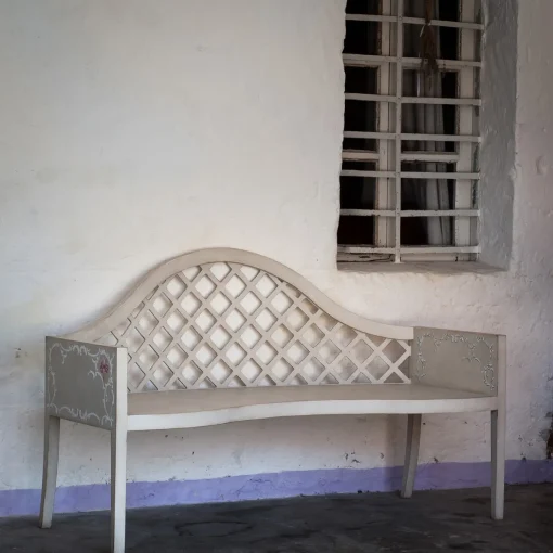 Panchina Lavaredo Settee Textural White and Tulips Decors