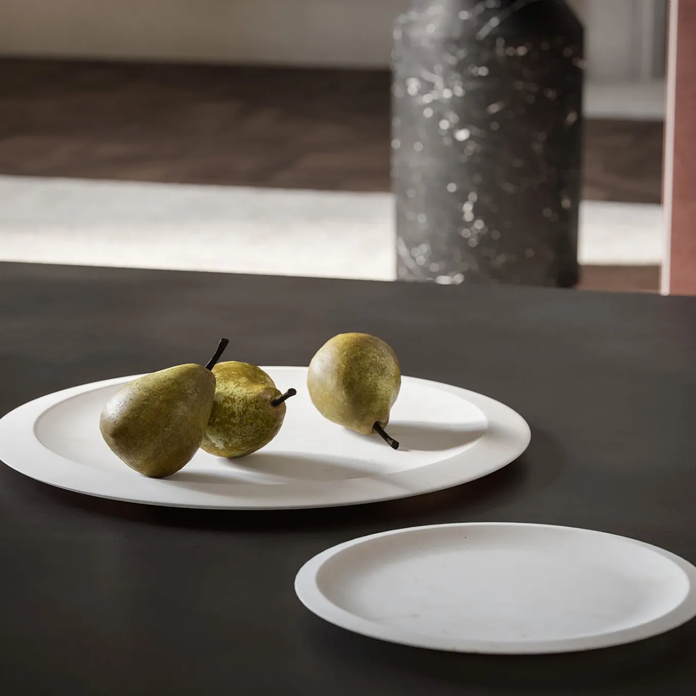 Piatto da portata bianco di Carrara di Ivan Colominas #1