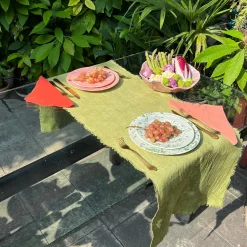 Piatto di frutta verde screziato alle erbe