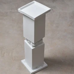 Piedistallo Brenta+Brenta in ceramica bianca
