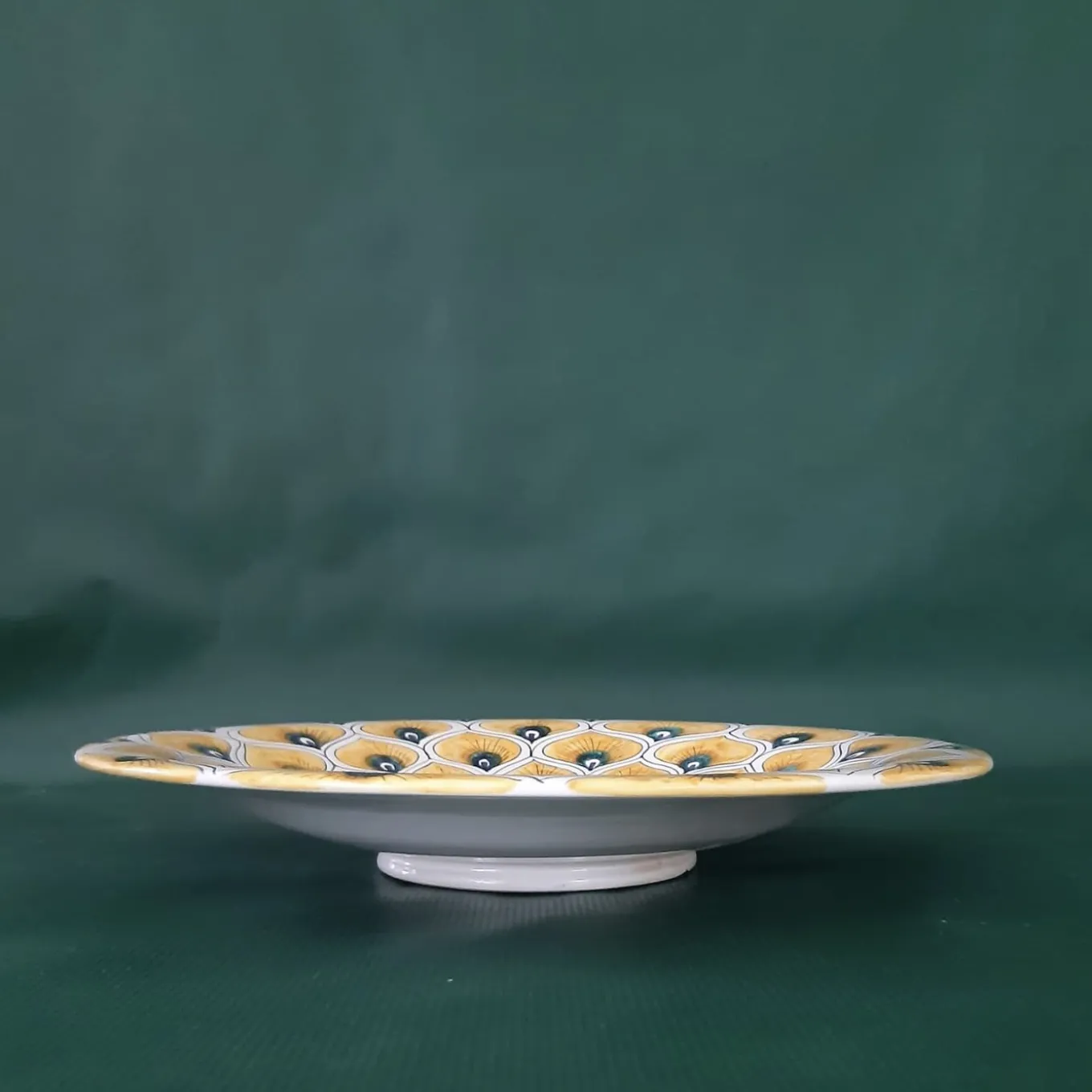 Piuma di pavone gialla ⌀ Piatto decorativo da 20 cm