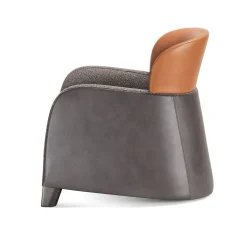 Poltrona a secchiello marrone/grigio con poggiatesta basso