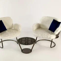 Poltrona anni '70 in pelliccia bianca