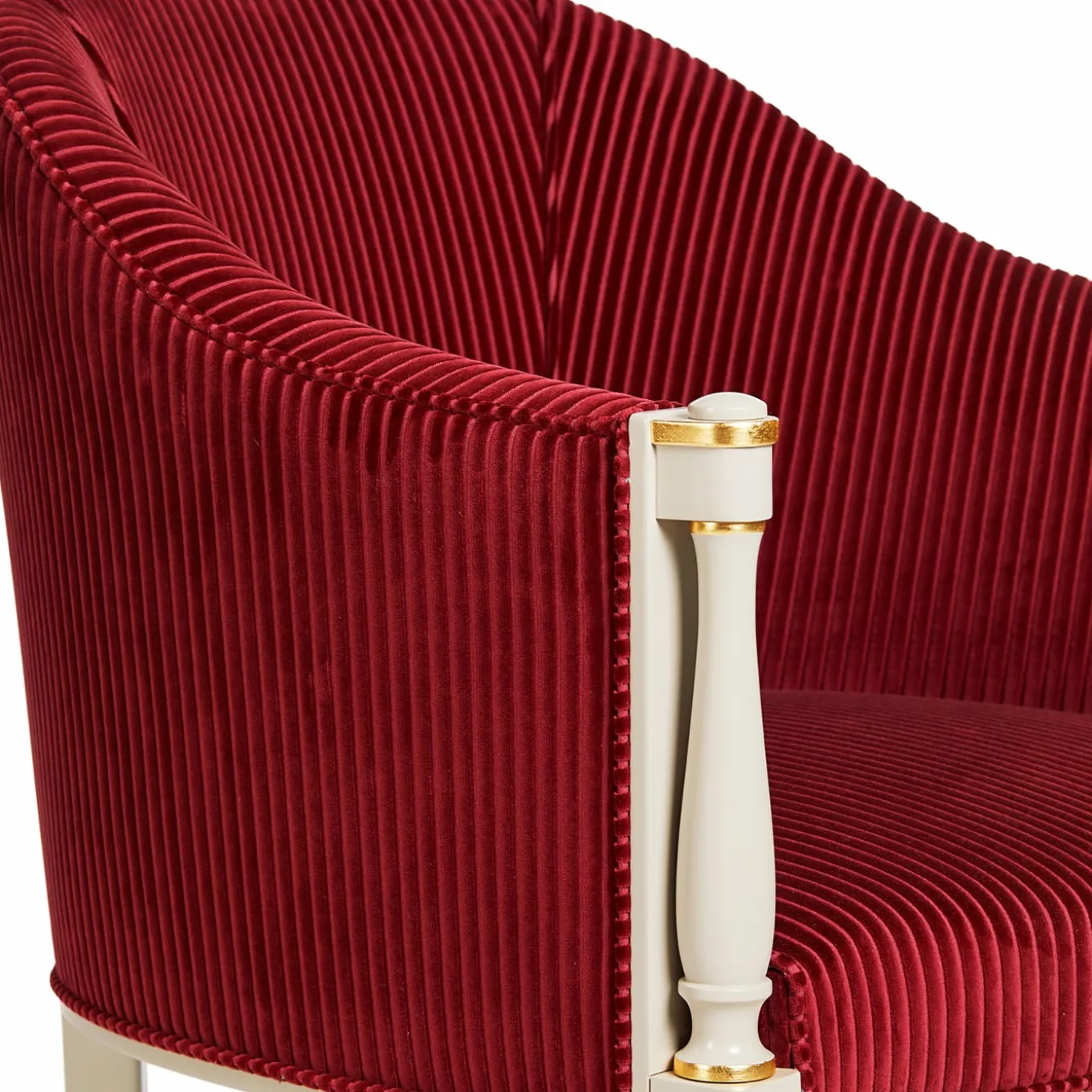 Poltrona classica bianca e bordeaux