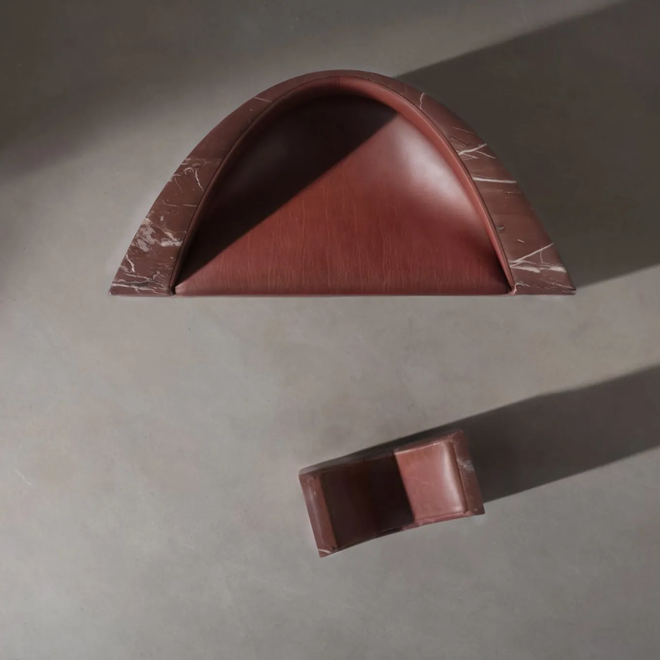 Poltrona Ægir in Marmo Rosso