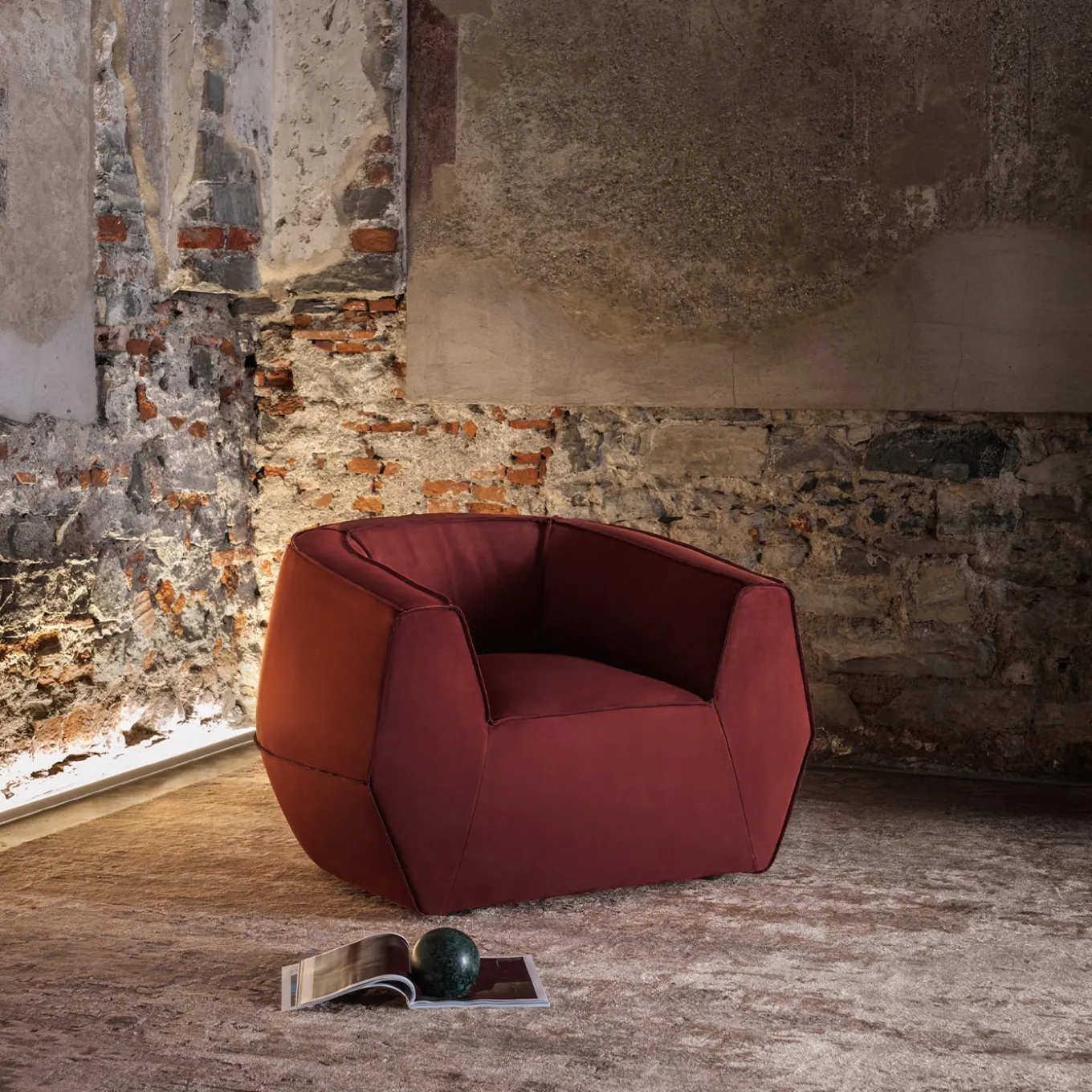 Poltrona Infinito Red di Lorenza Bozzoli