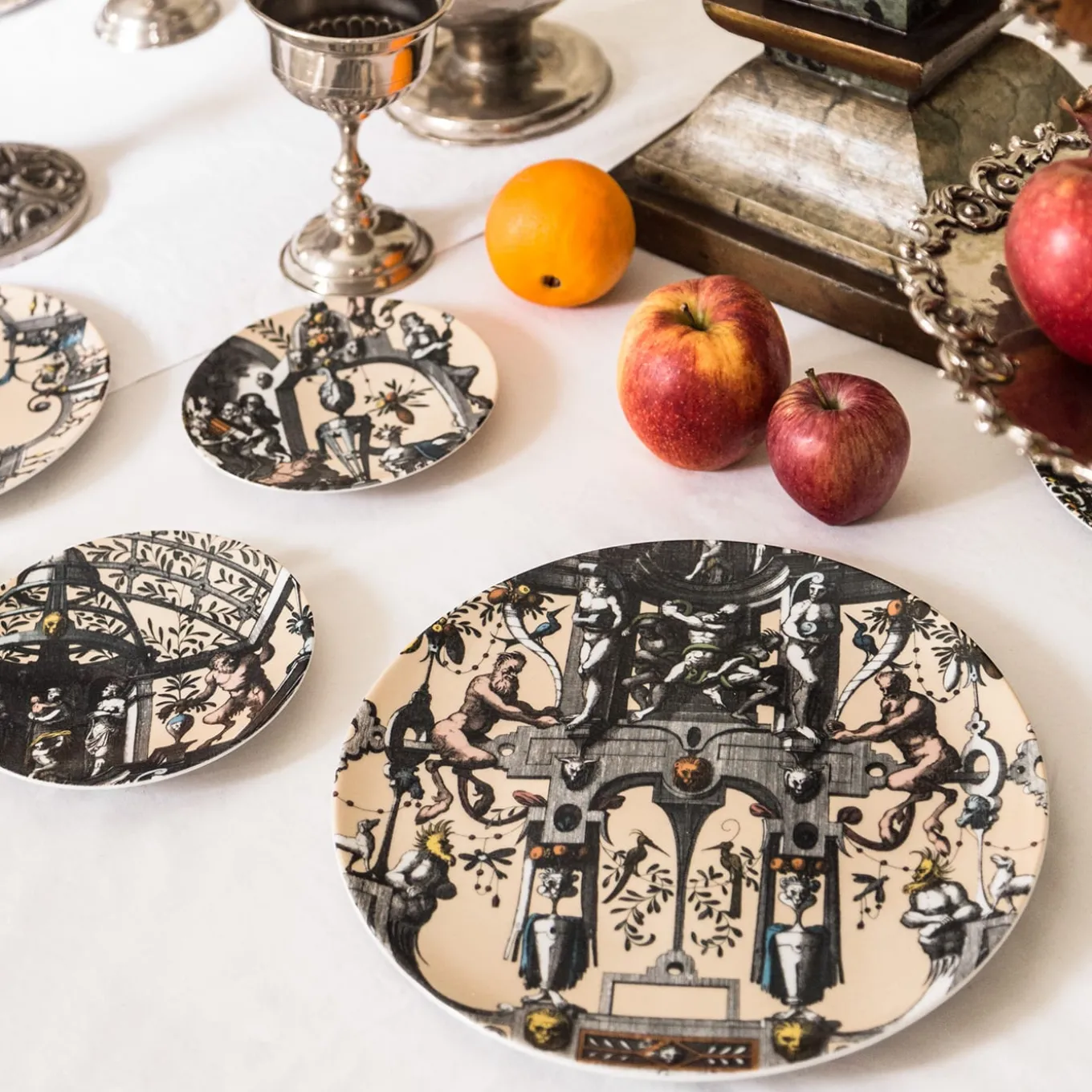 Pompei Set di 2 Piatti pane in porcellana con disegno di grottesca #5