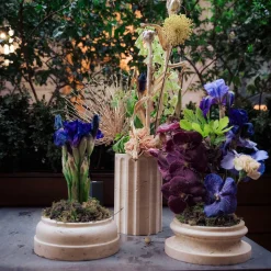 POR TAN TE Vaso a colonna in marmo travertino satinato