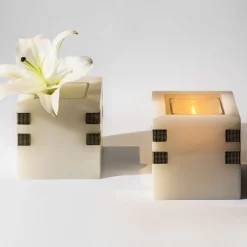 Portacandele Santiago in onice con inserti in ottone