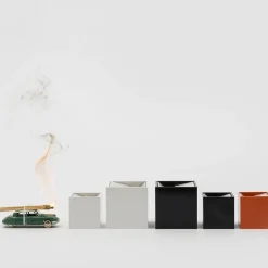 Posacenere Cubo grande nero di Bruno Munari
