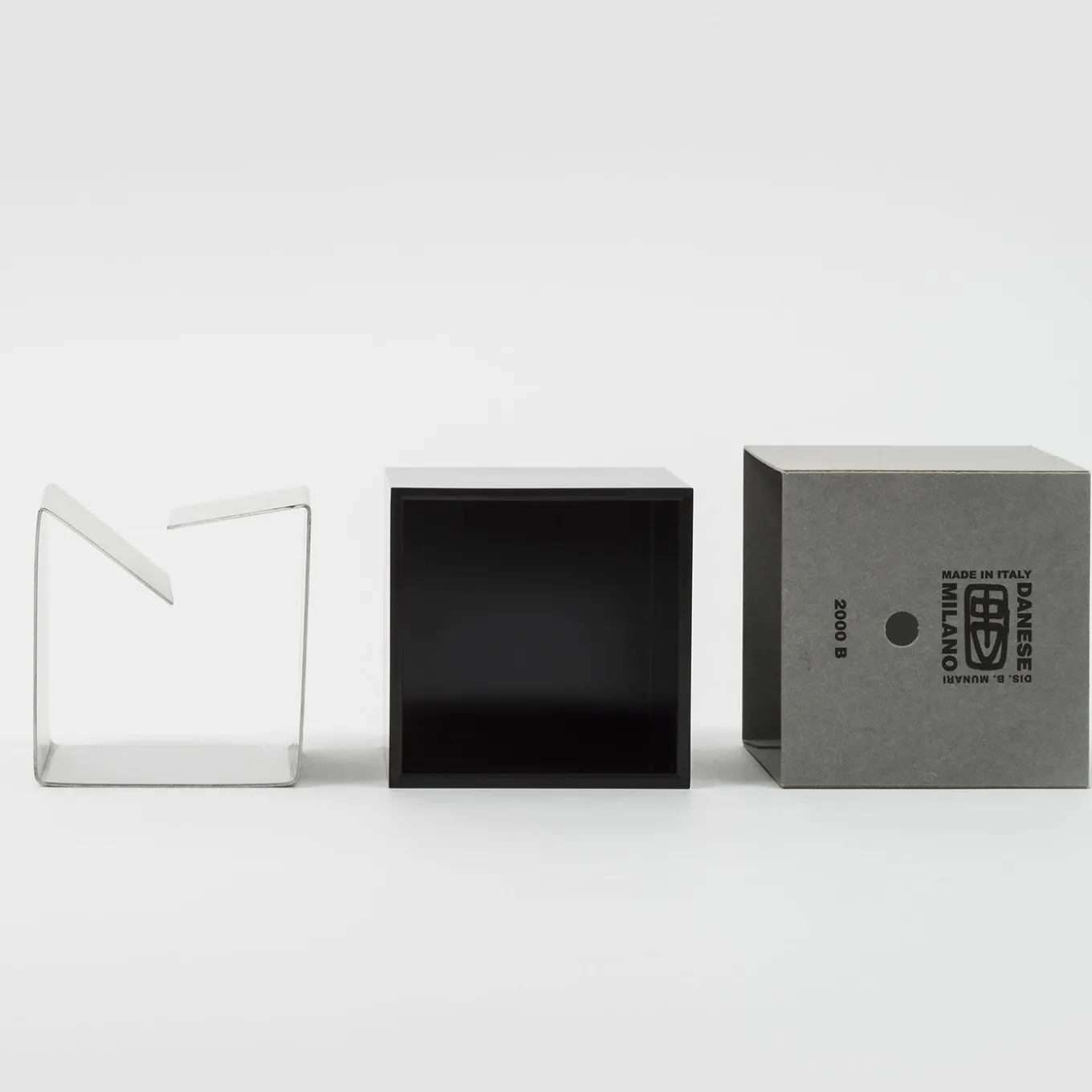 Posacenere Cubo grande nero di Bruno Munari