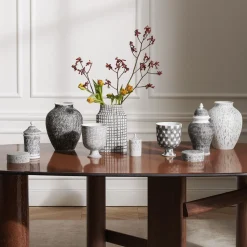 Post Scriptum Vaso rigonfio in bianco e nero di Formafantasma #1