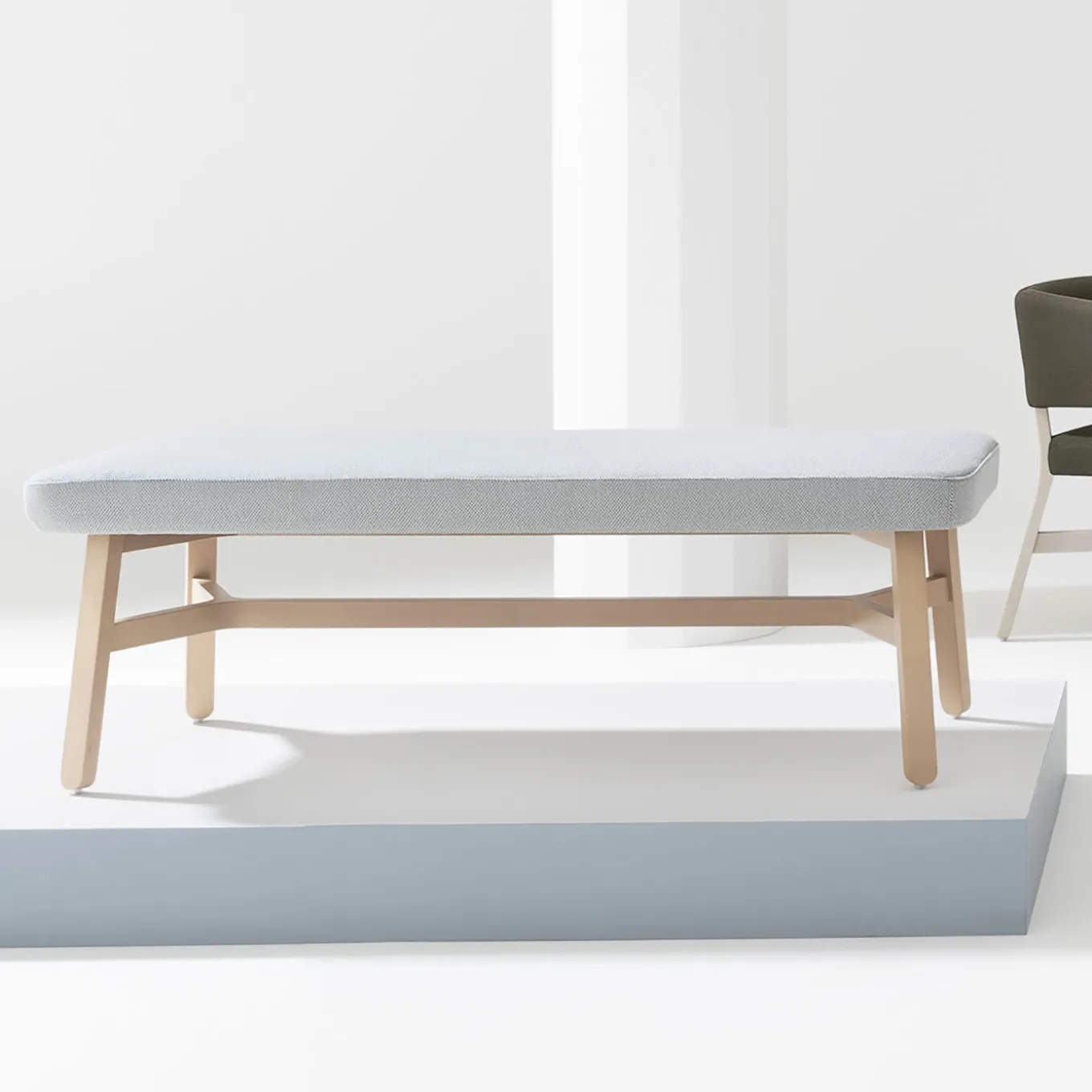 Pouf Croissant 569 grigio chiaro di Emilio Nanni