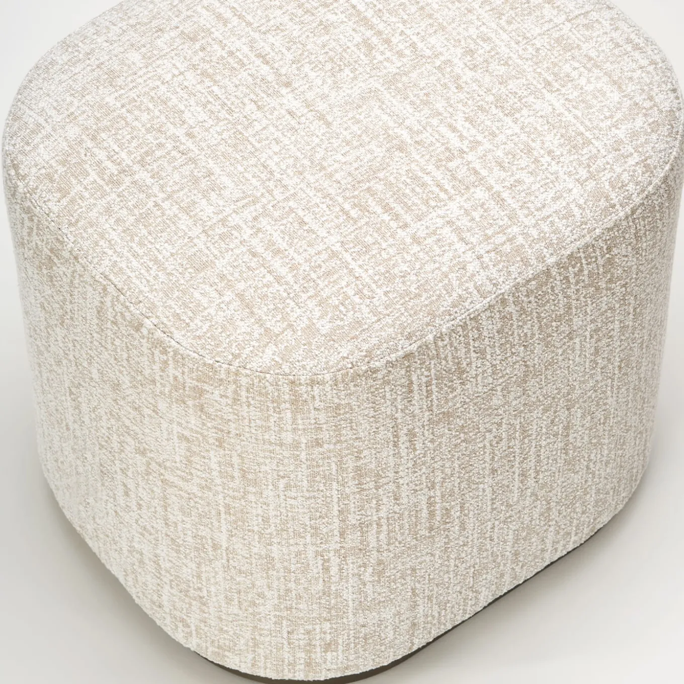 POUF EROSIONE CIRO DI CIARMOLI QUEDA STUDIO
