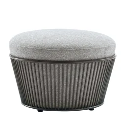 Pouf in tessuto di Castello Lagravise Studio