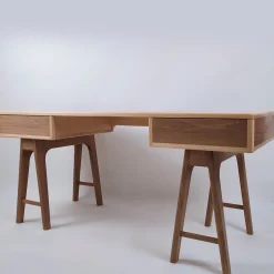 Scrivania Nathalie di Erika Gambella