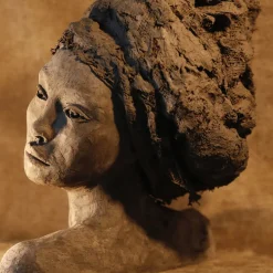 Scultura Aarvi in Ceramica