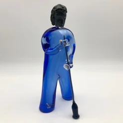 Scultura blu Soffiatore di Toso Cristiano