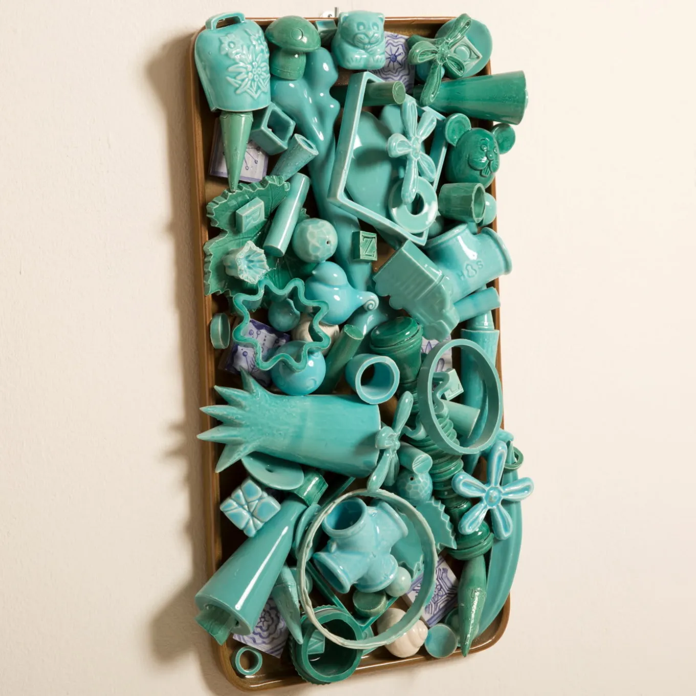Scultura da parete con charms turchesi