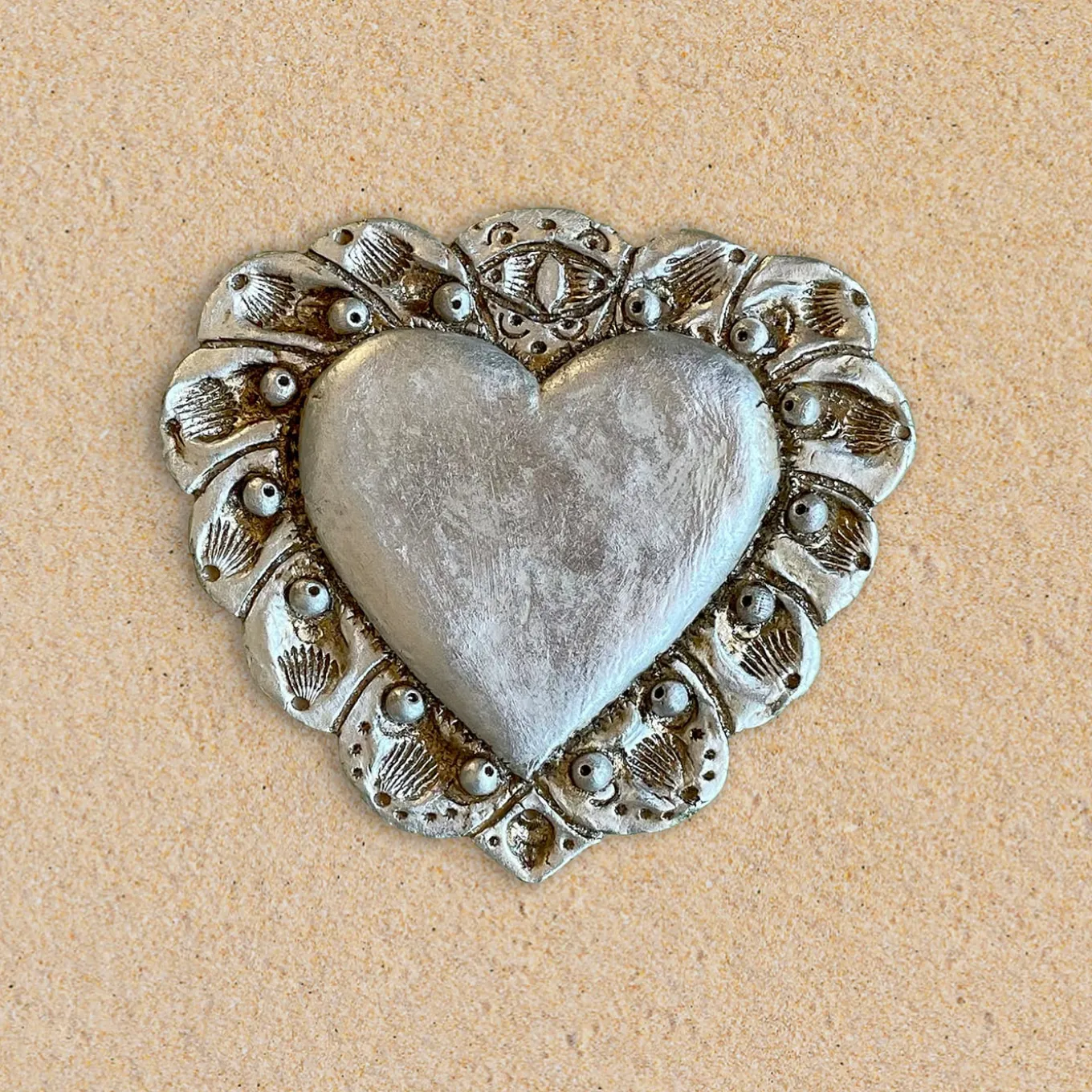 Scultura Da Parete Milagros Cuore Sacro In Gesso Argento