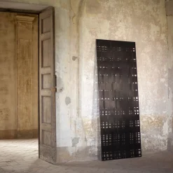 Scultura da parete Testudo Abatellis nero