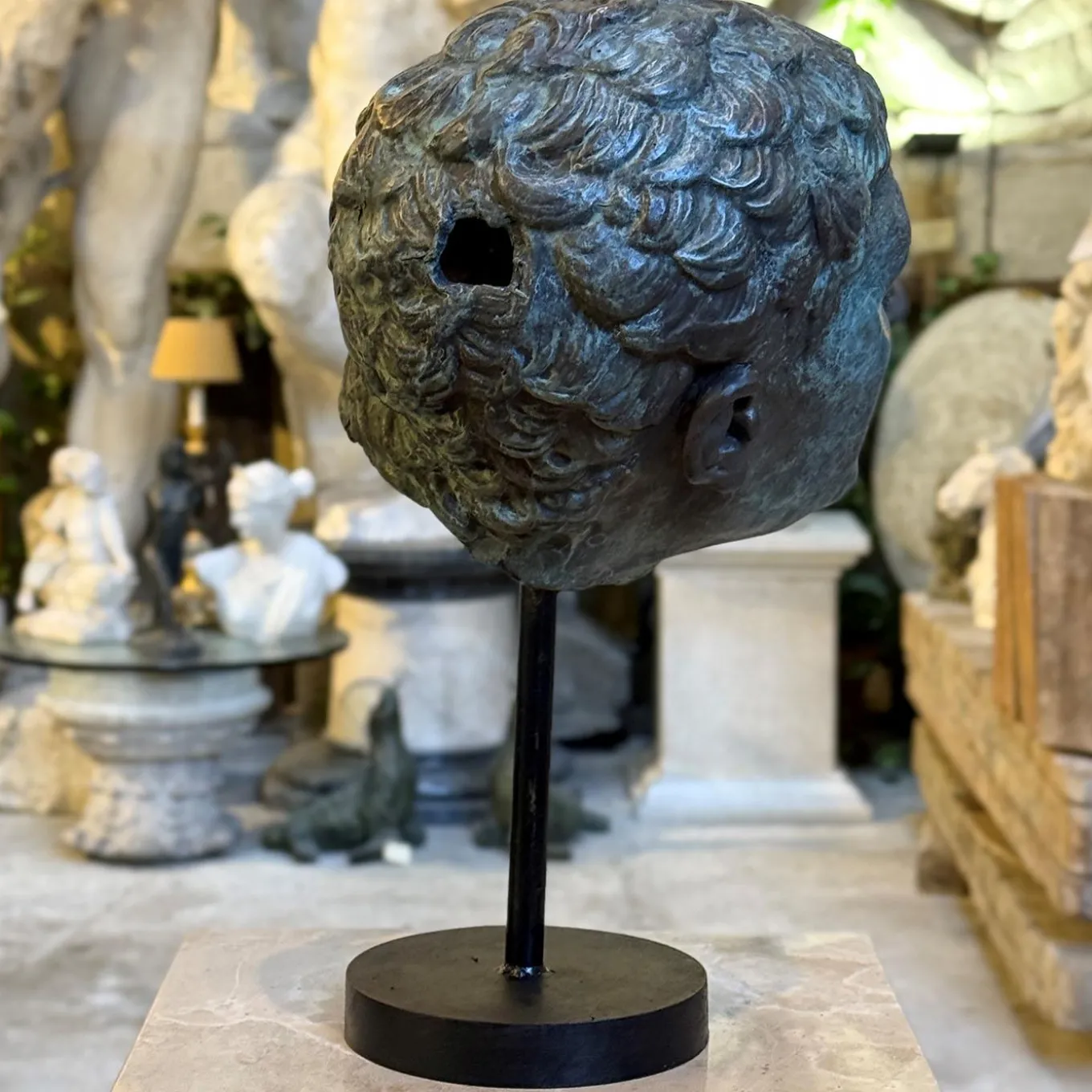 Scultura di busto di gladiatore Borghese