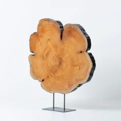 Scultura di cipresso millenario