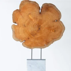 Scultura di cipresso millenario