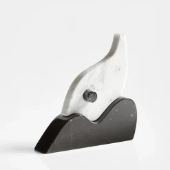 Scultura di Donzella Pavonina