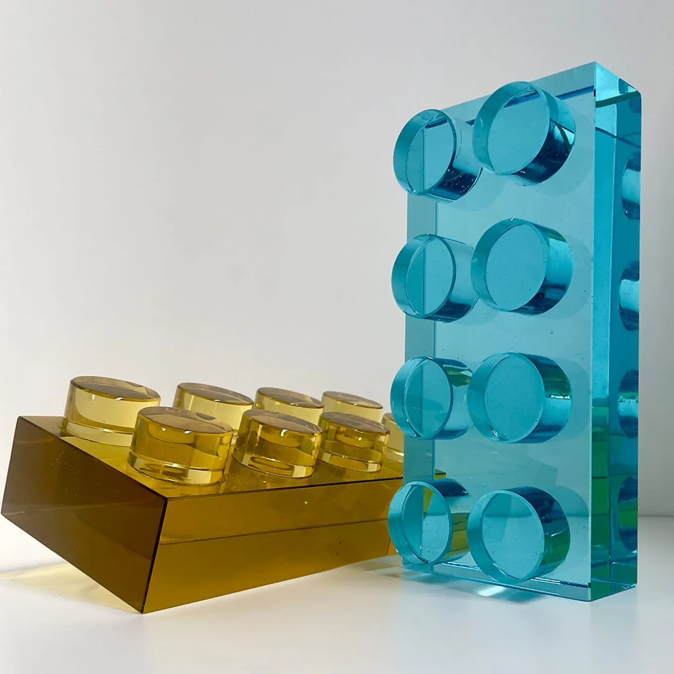 Scultura in cristallo giallo Brick realizzata a mano