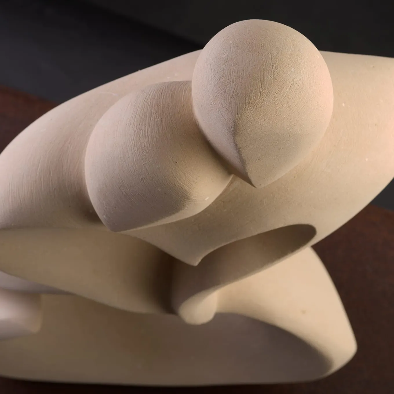 Scultura in pietra Il Sorriso del Cuore