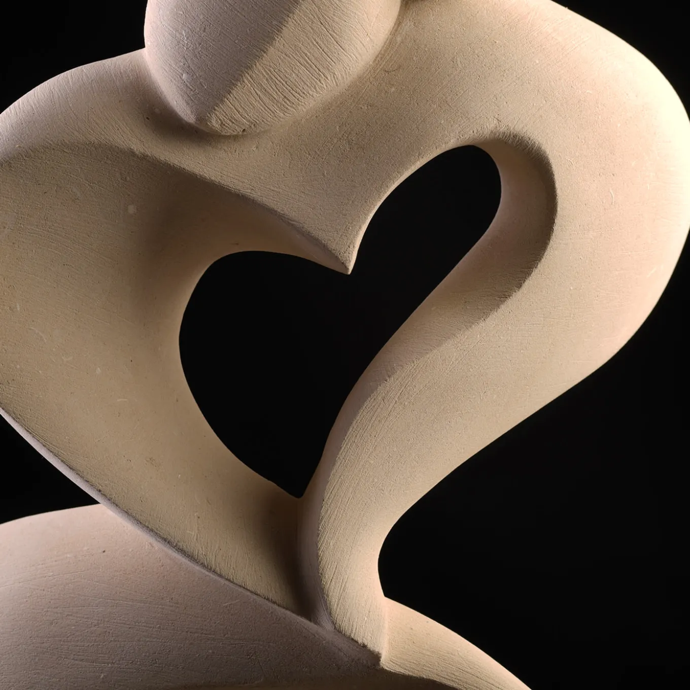 Scultura in pietra Il Sorriso del Cuore