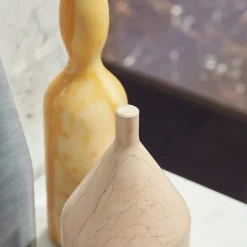 Scultura Omaggio a Morandi in marmo Rosa Perlino