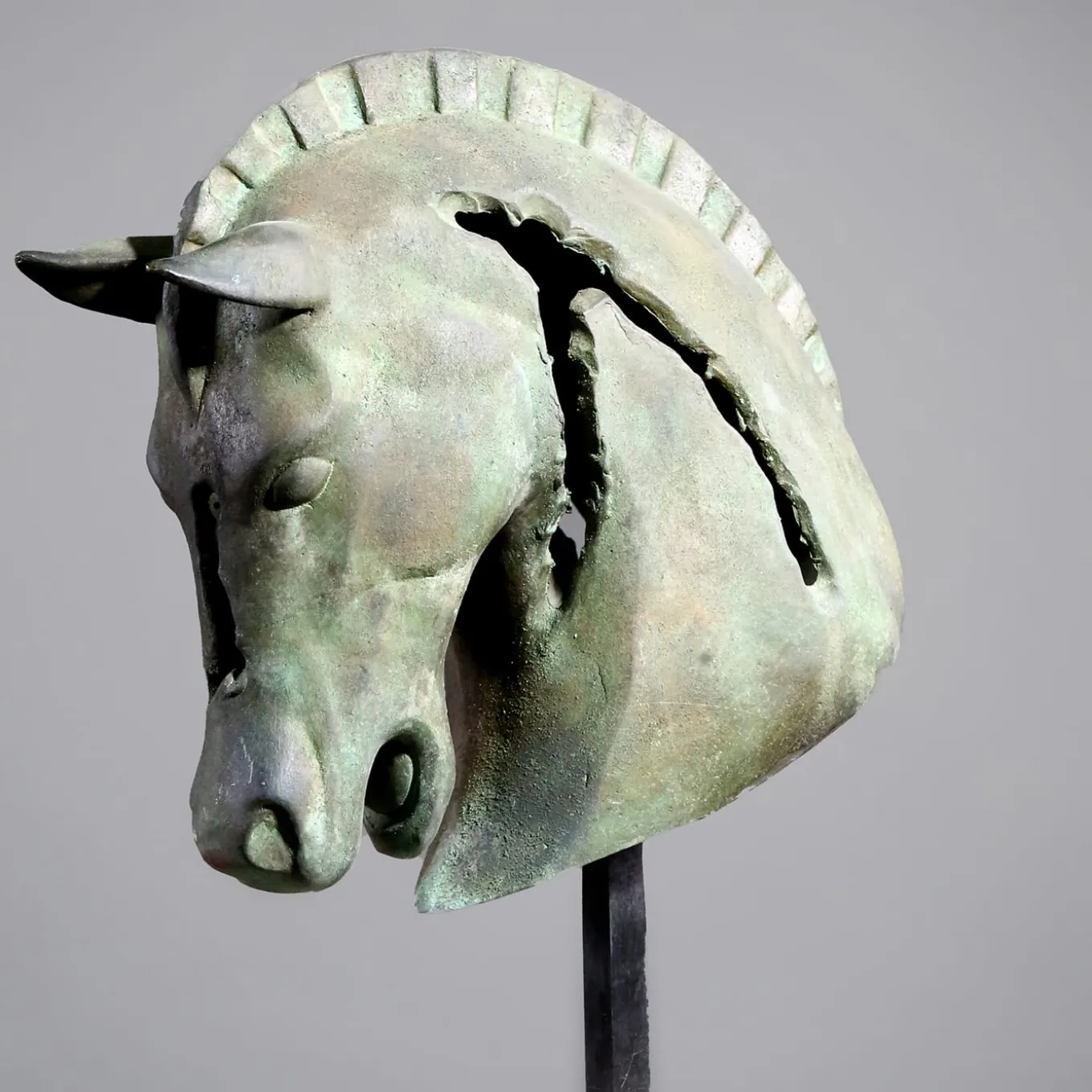 Scultura Testa di Cavallo Frammento in bronzo