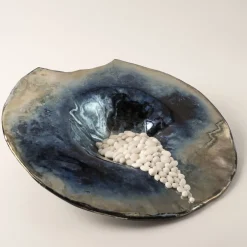 Scultura/piatto in ceramica policroma Incanto Notturno di Nino Basso