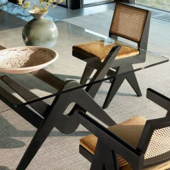 Sedia Capitol Complex, Hommage à Pierre Jeanneret, legno di quercia nera