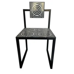Sedia da esterno Fontelina con piastrelle bianche e nere