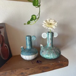 Set di 2 Anfore Spirali nel Tempo in Ceramica Azzurra della Collezione Micromondo